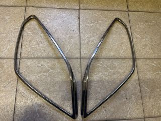 bontott OPEL ASTRA H Jobb Fényszóró Bajusz Díszléc