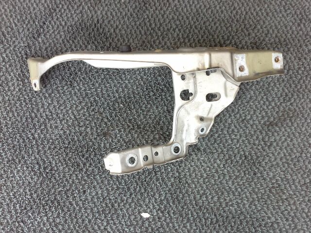 bontott OPEL ASTRA H Jobb Fényszóró Lámpakeret