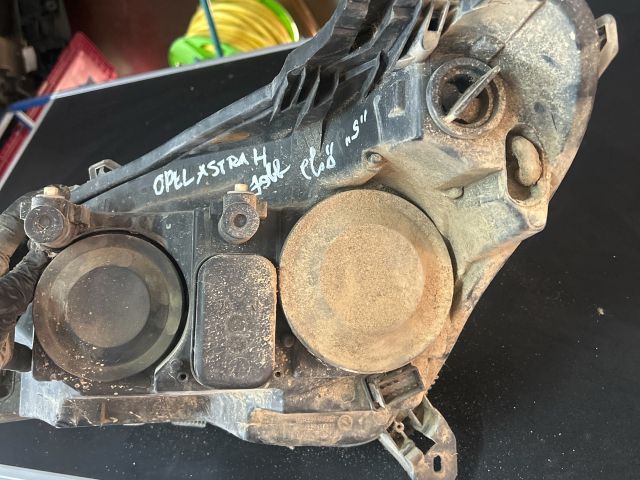 bontott OPEL ASTRA H Jobb Fényszóró