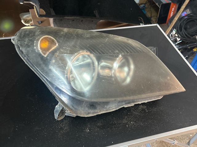 bontott OPEL ASTRA H Jobb Fényszóró