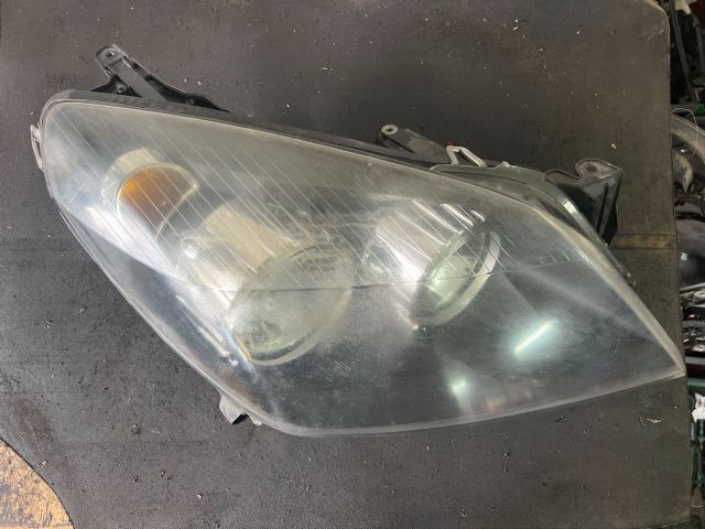 bontott OPEL ASTRA H Jobb Fényszóró