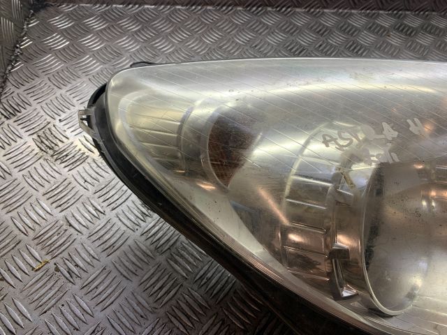 bontott OPEL ASTRA H Jobb Fényszóró