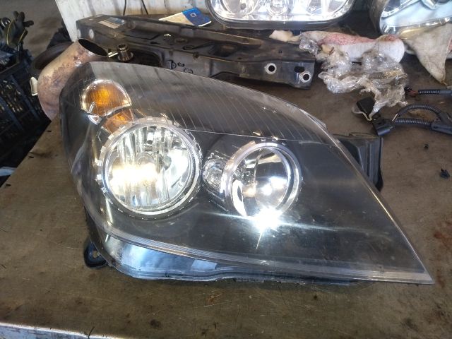 bontott OPEL ASTRA H Jobb Fényszóró