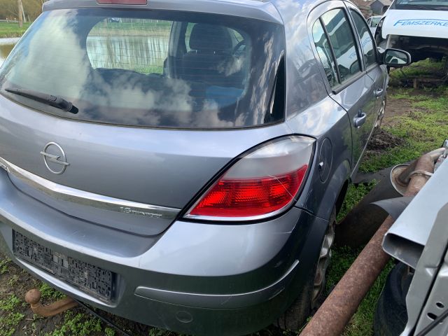 bontott OPEL ASTRA H Jobb Gólyaláb Csonkállvánnyal