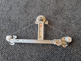 bontott OPEL ASTRA H Jobb hátsó Ablakemelő Szerkezet (Mechanikus)