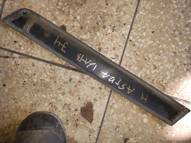 bontott OPEL ASTRA H Jobb hátsó Ajtó Díszléc