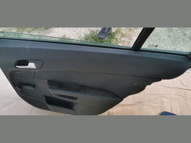 bontott OPEL ASTRA H Jobb hátsó Ajtó (Részeivel)