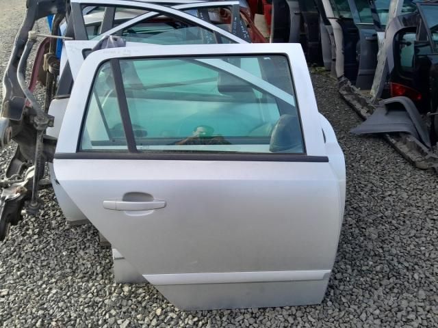 bontott OPEL ASTRA H Jobb hátsó Ajtó (Üres lemez)