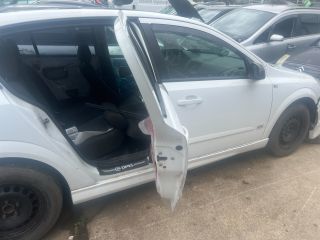 bontott OPEL ASTRA H Jobb hátsó Ajtó (Üres lemez)