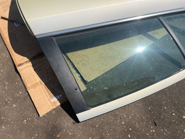 bontott OPEL ASTRA H Jobb hátsó Ajtó (Üres lemez)