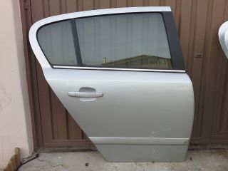 bontott OPEL ASTRA H Jobb hátsó Ajtó (Üres lemez)