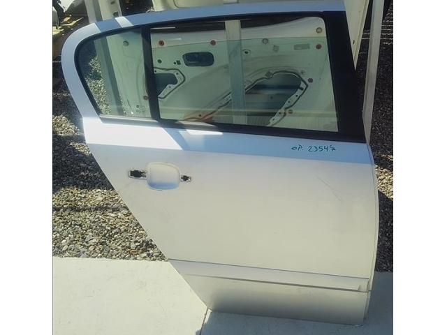 bontott OPEL ASTRA H Jobb hátsó Ajtó (Üres lemez)