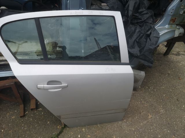 bontott OPEL ASTRA H Jobb hátsó Ajtó (Üres lemez)