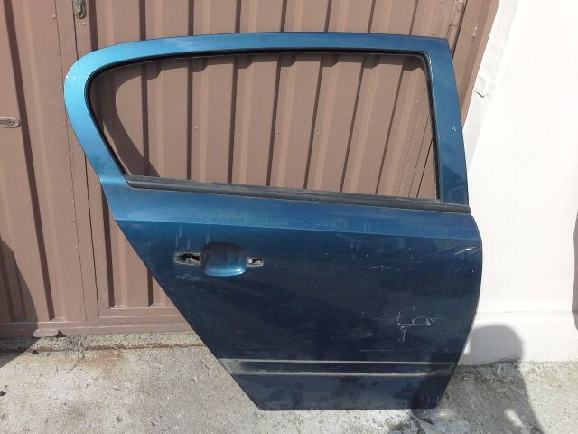 bontott OPEL ASTRA H Jobb hátsó Ajtó (Üres lemez)