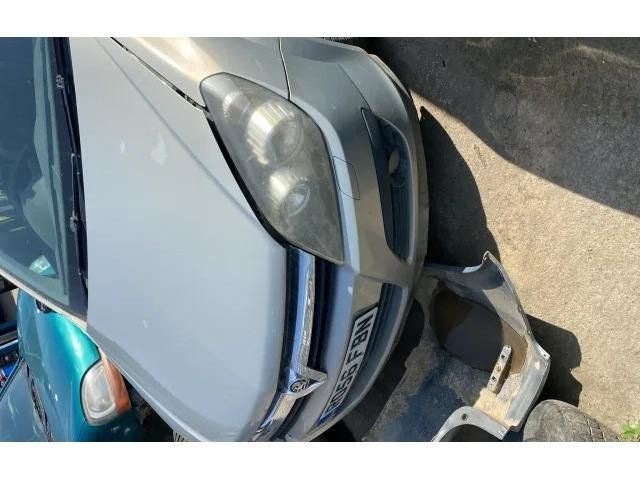 bontott OPEL ASTRA H Jobb hátsó Alsó Zsanér