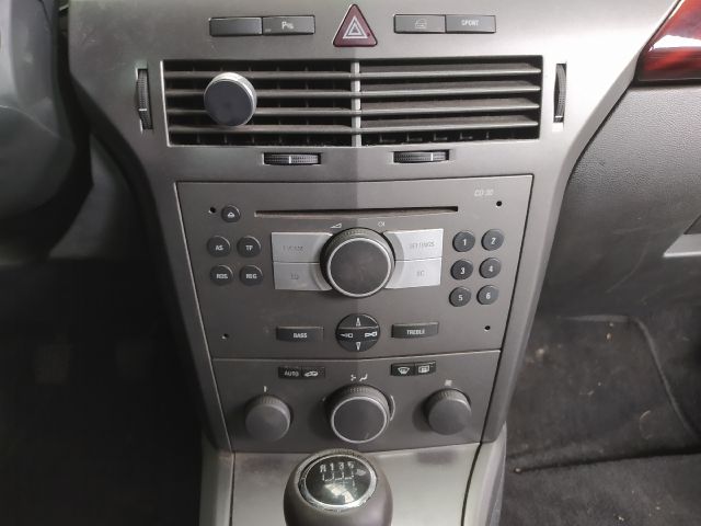 bontott OPEL ASTRA H Jobb hátsó Dobbetét (Kerékjárati, Műanyag)