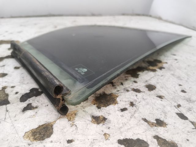 bontott OPEL ASTRA H Jobb hátsó Fixüveg (Ajtóban)