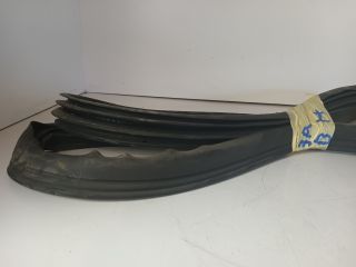 bontott OPEL ASTRA H Jobb hátsó Gumikéder