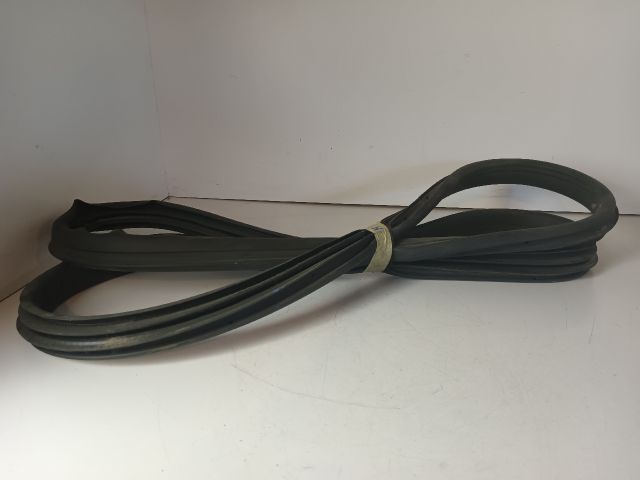 bontott OPEL ASTRA H Jobb hátsó Gumikéder