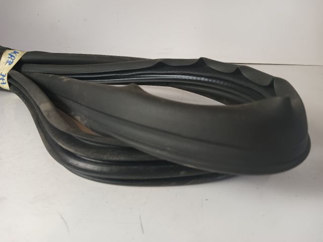 bontott OPEL ASTRA H Jobb hátsó Gumikéder