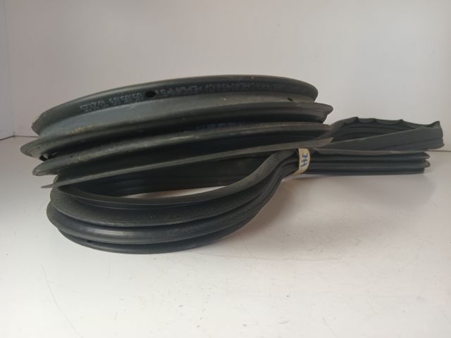 bontott OPEL ASTRA H Jobb hátsó Gumikéder