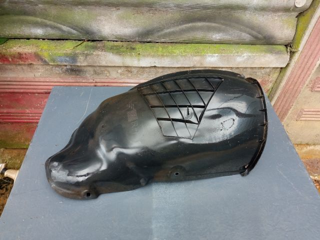 bontott OPEL ASTRA H Jobb hátsó Hátsó Dobbetét (Kerékjárati, Műanyag)