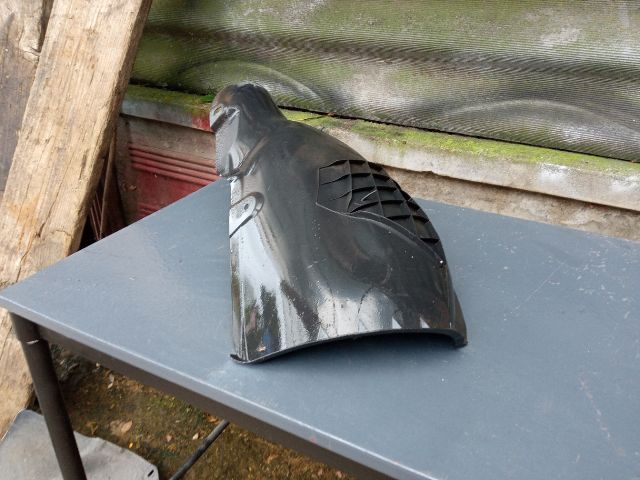 bontott OPEL ASTRA H Jobb hátsó Hátsó Dobbetét (Kerékjárati, Műanyag)