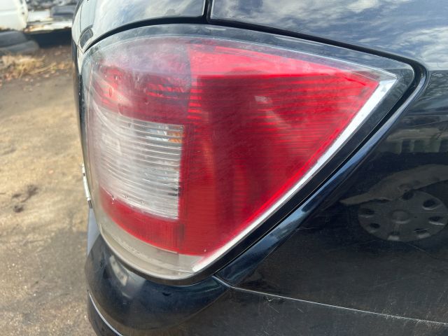 bontott OPEL ASTRA H Jobb Hátsó Lámpa