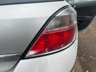bontott OPEL ASTRA H Jobb Hátsó Lámpa