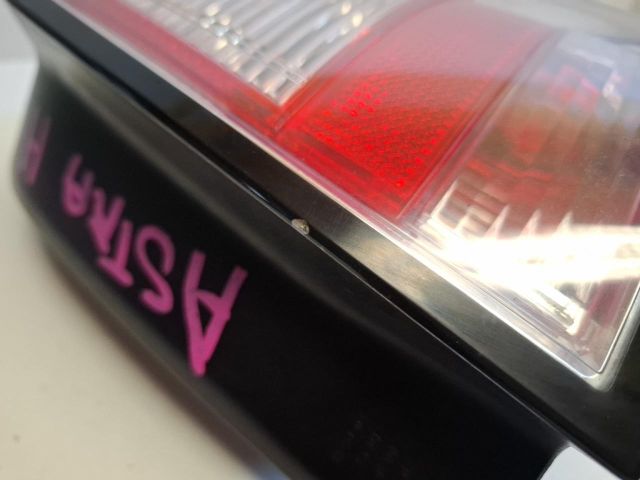 bontott OPEL ASTRA H Jobb Hátsó Lámpa