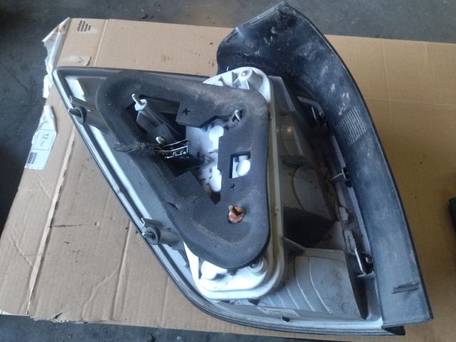 bontott OPEL ASTRA H Jobb Hátsó Lámpa