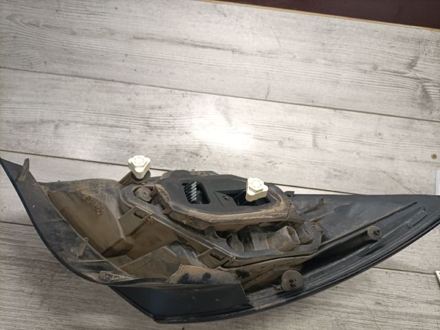 bontott OPEL ASTRA H Jobb Hátsó Lámpa