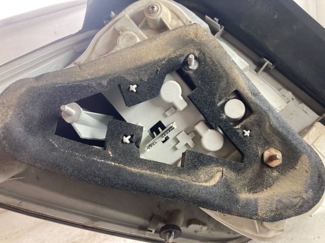 bontott OPEL ASTRA H Jobb Hátsó Lámpa