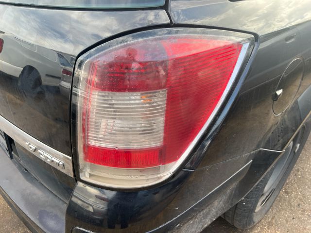 bontott OPEL ASTRA H Jobb Hátsó Lámpa