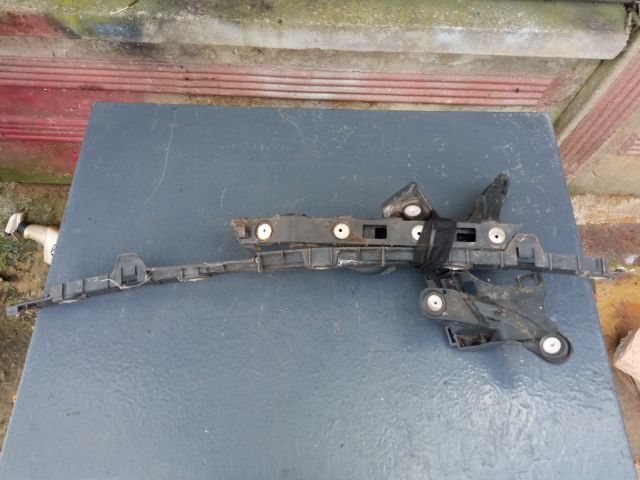 bontott OPEL ASTRA H Jobb hátsó Lökhárító Tartó (Műanyag)