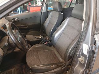 bontott OPEL ASTRA H Jobb Kalaptartó Tartó Konzol