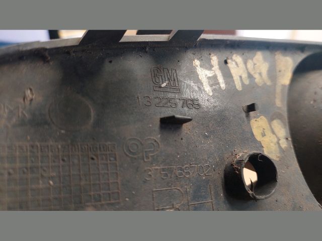 bontott OPEL ASTRA H Jobb Ködlámpa Rács