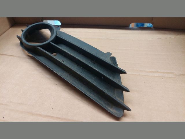 bontott OPEL ASTRA H Jobb Ködlámpa Rács