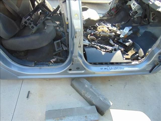 bontott OPEL ASTRA H Jobb Küszöb