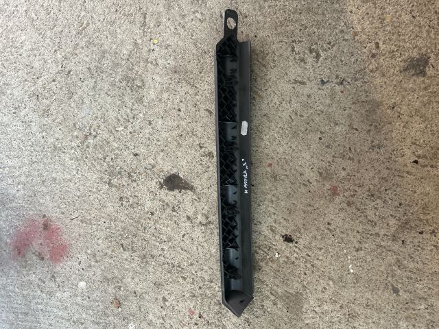 bontott OPEL ASTRA H Jobb Műszerfal Díszléc