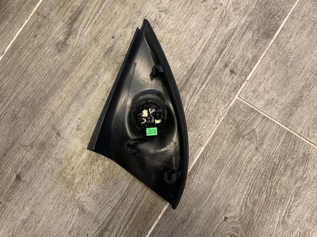 bontott OPEL ASTRA H Jobb Műszerfal Hangszóró