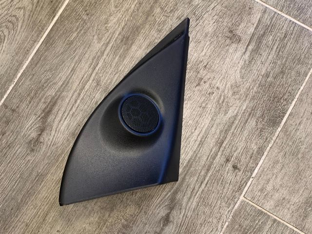 bontott OPEL ASTRA H Jobb Műszerfal Hangszóró