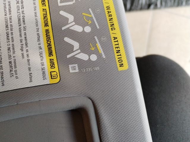 bontott OPEL ASTRA H Jobb Napellenző