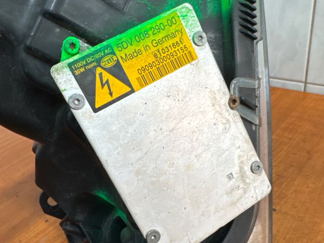 bontott OPEL ASTRA H Jobb Xenon Fényszóró