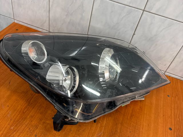 bontott OPEL ASTRA H Jobb Xenon Fényszóró