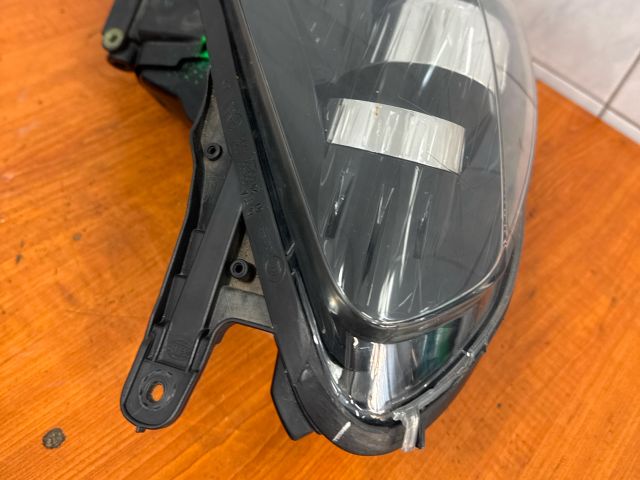 bontott OPEL ASTRA H Jobb Xenon Fényszóró