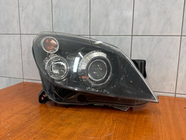 bontott OPEL ASTRA H Jobb Xenon Fényszóró