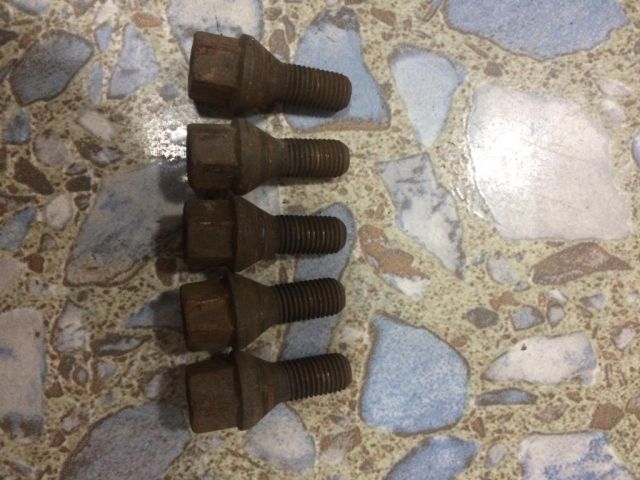 bontott OPEL ASTRA H Kerék Csavar Szett