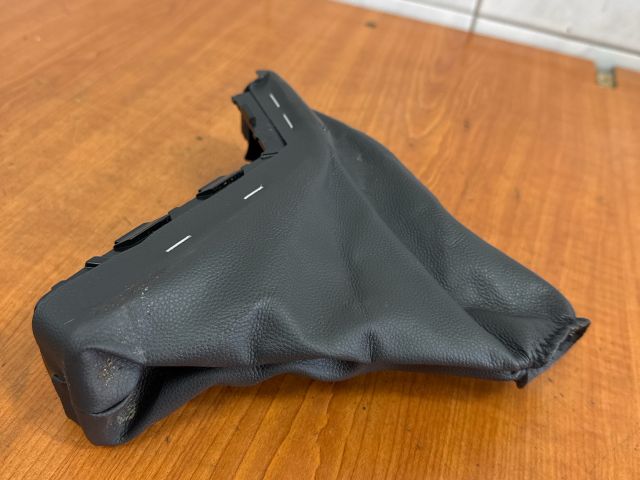 bontott OPEL ASTRA H Kézifék Szoknya