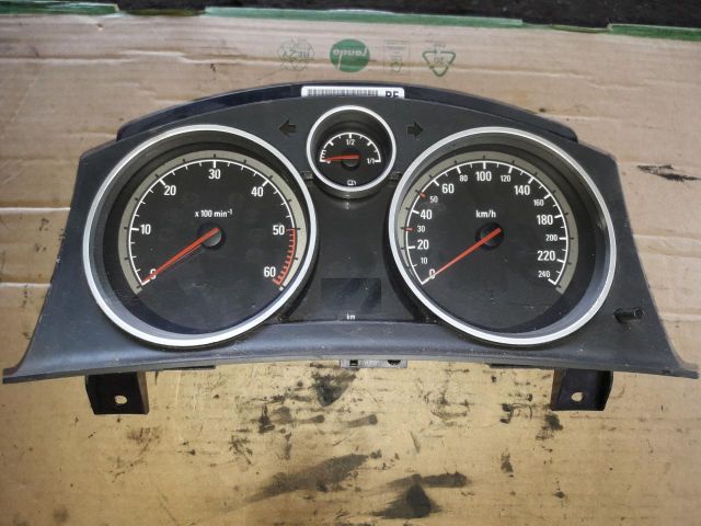 bontott OPEL ASTRA H Kilométeróra